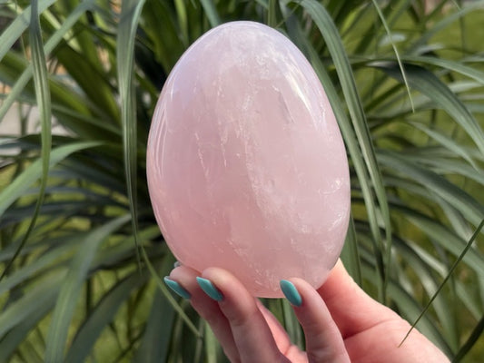 Rozenkwarts sculptuur