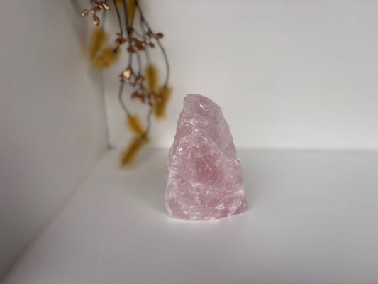Rozenkwarts sculptuur