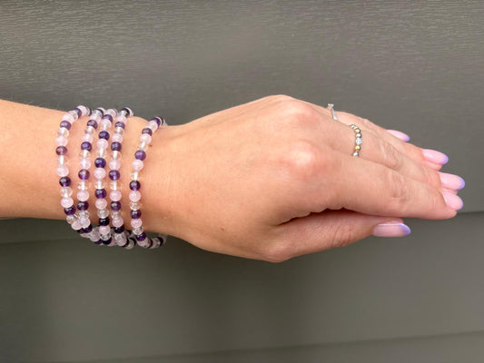 Gouden driehoek kogelarmband 4 mm