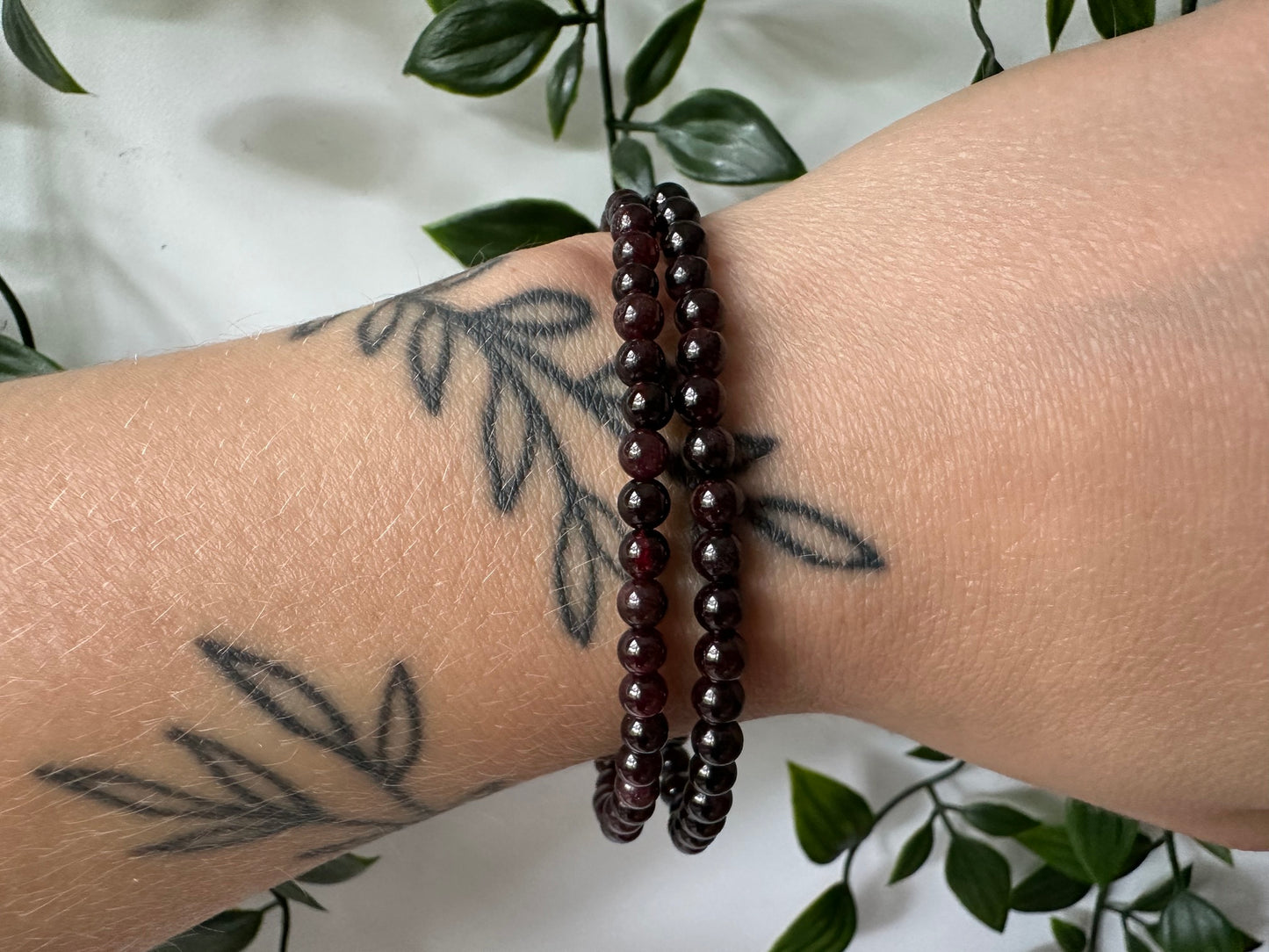 Kogelarmband Granaat 4mm
