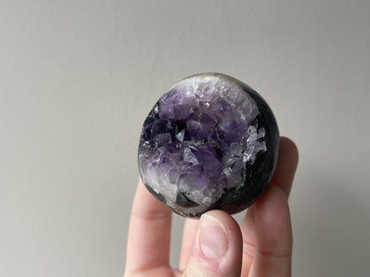 Druzy Amethist bol 5cm - Kristalkriebels