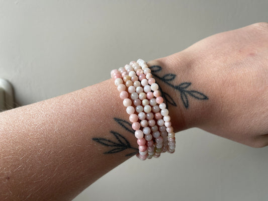 Roze opaal kogelarmband 4mm kralen
