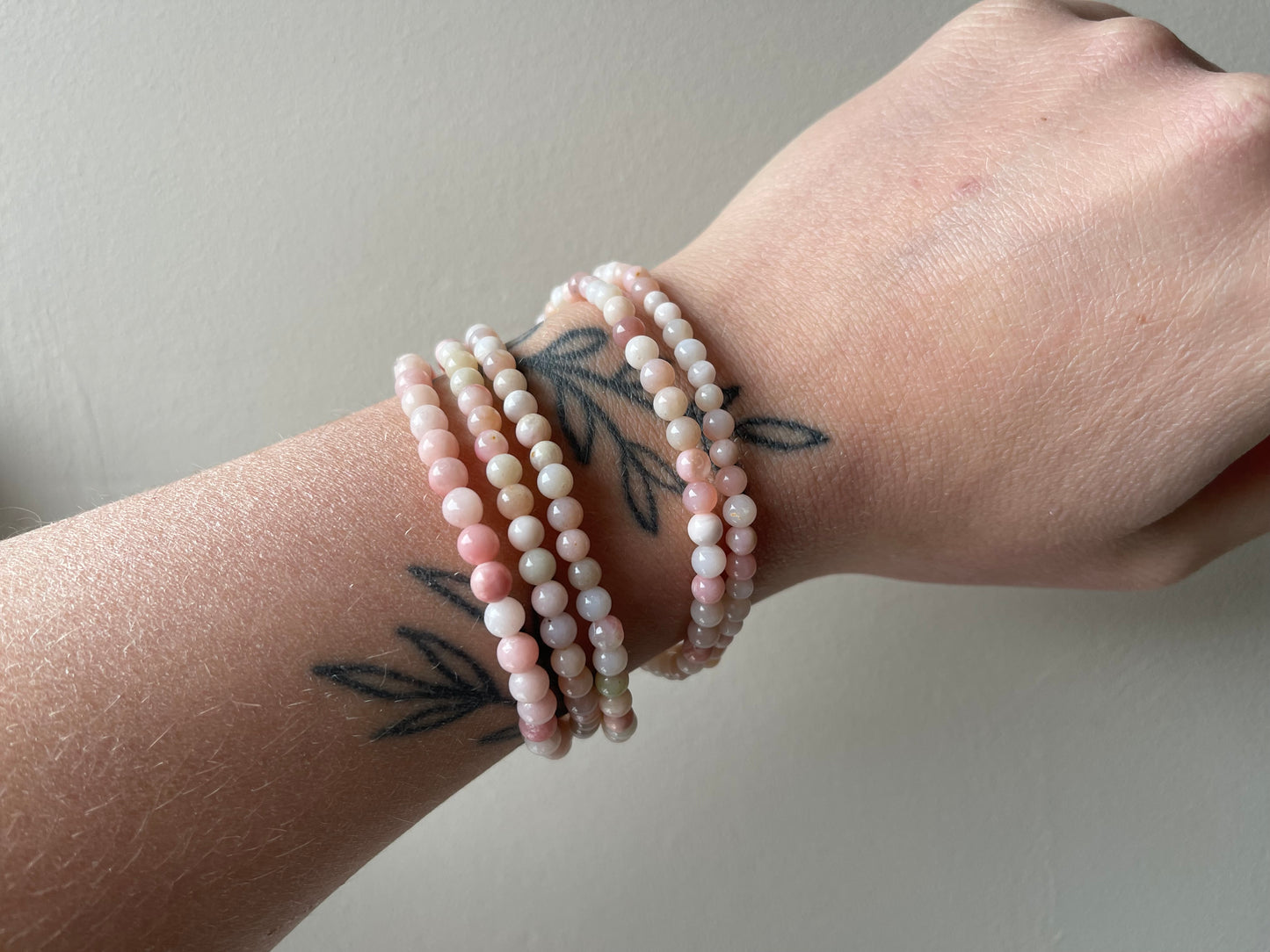 Roze opaal kogelarmband 4mm kralen