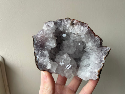 Kwarts met Geothiet geode