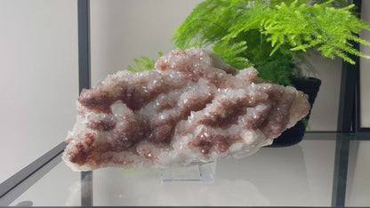 Kwarts, Fluoriet en Hematiet sculptuur op standaard